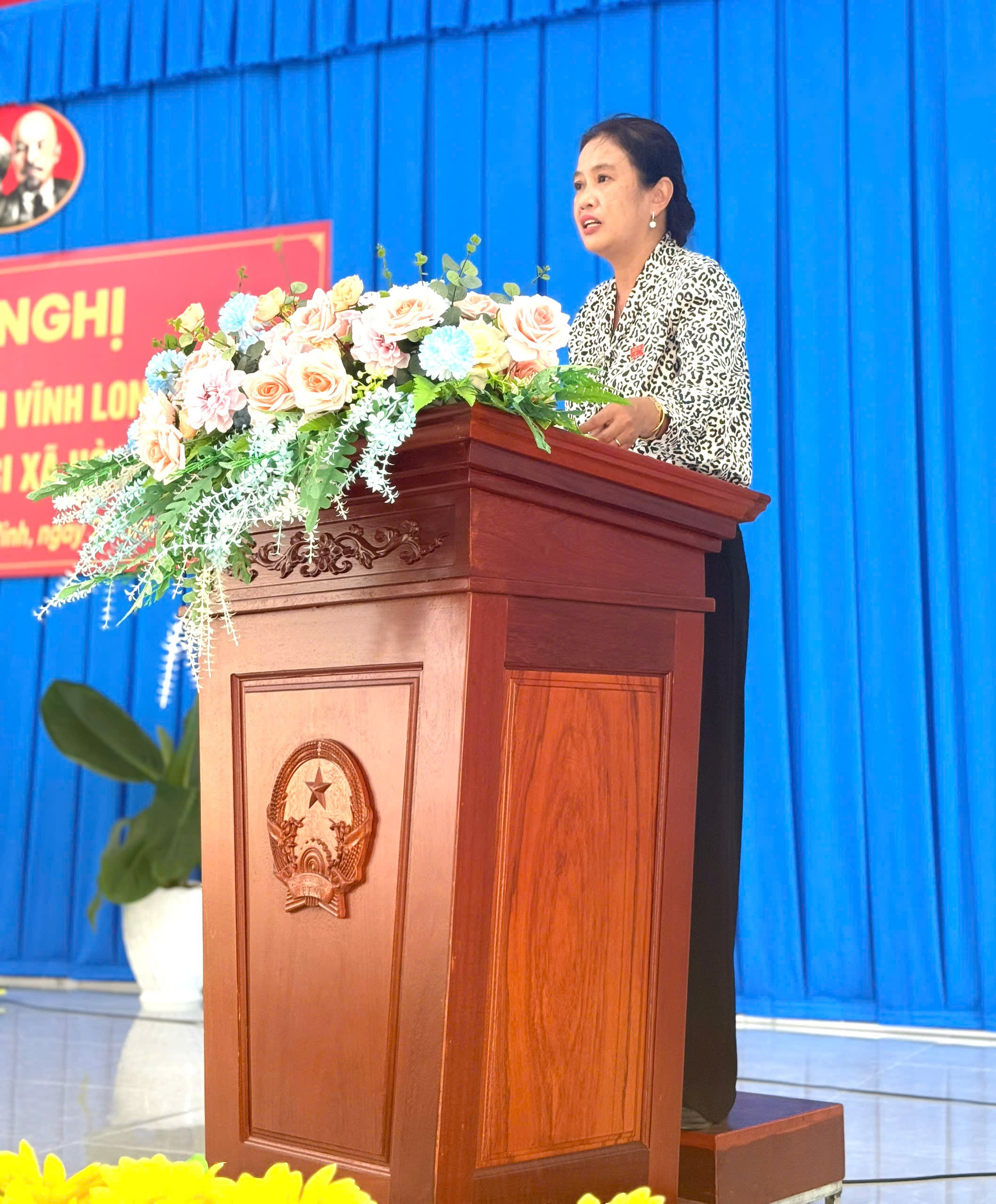 Tổ đại biểu HĐND tỉnh Vĩnh Long (đơn vị số 14) tiếp xúc cử tri tại xã Hòa Minh